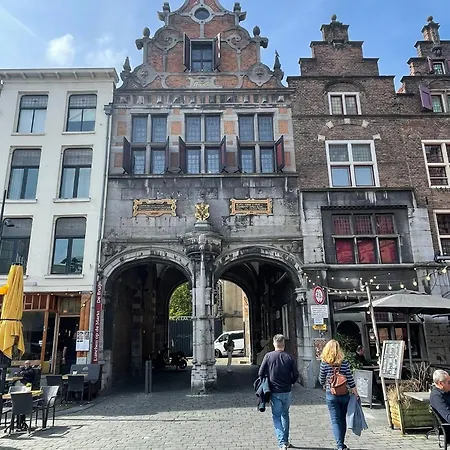 Stadsappartement Valkhof شقة