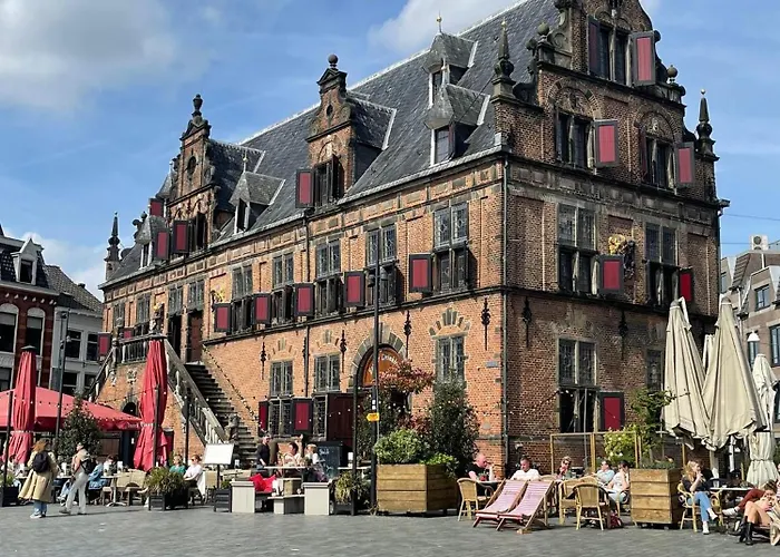 Stadsappartement Valkhof شقة