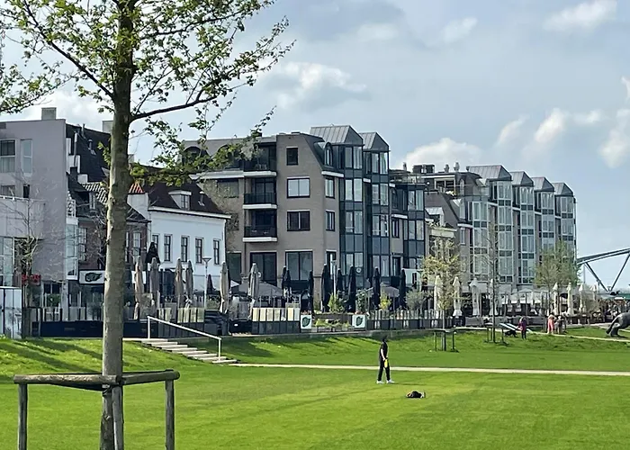 Stadsappartement Valkhof شقة